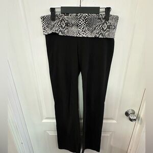 Vintage PINK Victoria's Secret Black Leggings with Snake Print Waistband
